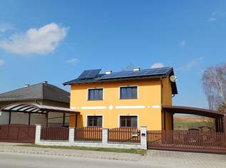 Gediegenes Stockhaus in grüner Umgebung, 279000 €, Immobilien-Häuser in 2152 Gemeinde Gnadendorf