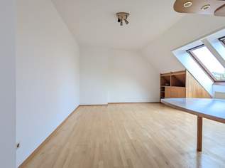 Moderne Dachgeschoß-Garconniere in ruhiger Lage Nähe U4-Unter St. Veit!, 487 €, Immobilien-Wohnungen in 1130 Hietzing