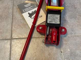 2 Tonnen hydraulischer Wagenheber, 20 €, Auto & Fahrrad-Teile & Zubehör in 2384 Breitenfurt