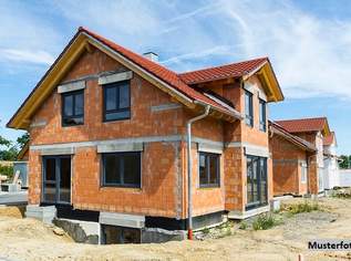 Einfamilienhaus im Rohbau mit Doppelgarage und herrlichem Ausblick – viel Potenzial, 524000 €, Immobilien-Gewerbeobjekte in 3032 Eichgraben