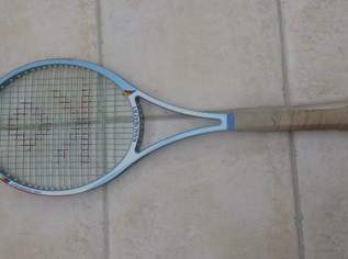 Tennisschläger  Snauwaert, 10 €, Marktplatz-Sportgeräte & Zubehör in 2560 Berndorf