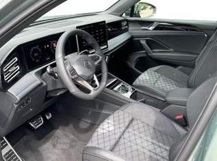 Tiguan R-Line Limited DSG+AHK+HUD+NAVI+MATRIX..., 53141 €, Auto & Fahrrad-Autos in 6844 Gemeinde Altach