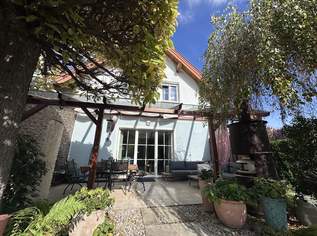 Eckreihenhaus mit uneinsichtigem Garten, Pool und zwei Stellplätzen!, 592000 €, Immobilien-Häuser in 2542 Kottingbrunn Eckreihenhaus mit uneinsichtigem Garten, Pool und zwei Stellplätzen!, 592000 €, Immobilien-Häuser in 2542 Kottingbrunn