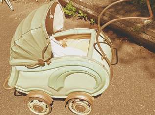 Puppenwagen, 100 €, Marktplatz-Spiele, Bastelmaterial & Modellbau in 4061 Pasching