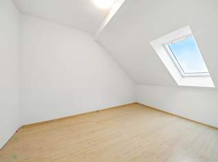 Helle 3-Zimmer-Dachgeschosswohnung in Zentrumslage von Hollabrunn mit Stellplatz!, 155000 €, Immobilien-Wohnungen in 2020 Hollabrunn