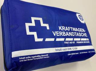 Kraftwagen-Verbandtasche, KFZ-Verbandtasche, first-aid kit, premiers secours. Ungeöffnet., 1 €, Auto & Fahrrad-Teile & Zubehör in Deutschland