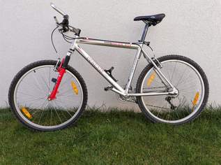 Genesis Omega ASX Herren Mountainbike 26 Zoll - 45 cm Rahmengröße - silber guter Zustand, 130 €, Auto & Fahrrad-Fahrräder in 4816 Gschwandt