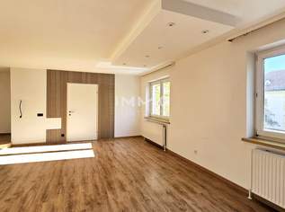 Sonnige, sehr große 4-Zimmer-Wohnung - zwei Bäder, große Küche - im Zentrum von Laxenburg, 424000 €, Immobilien-Wohnungen in 2361 Laxenburg