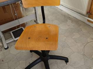 30 Stühle für 150 Euro, 150 €, Haus, Bau, Garten-Möbel & Sanitär in 2423 Deutsch Jahrndorf