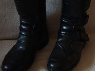 Bikerstiefel, 50 €, Kleidung & Schmuck-Herrenkleidung in 1150 Rudolfsheim-Fünfhaus Bikerstiefel, 50 €, Kleidung & Schmuck-Herrenkleidung in 1150 Rudolfsheim-Fünfhaus