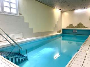 Stilvolle Dachgeschoßwohnung in exklusiver Grünruhelage im Herzen von Alt-Hietzing – mit Schwimmbad, Terrasse und Garagenplatz, 1734.58 €, Immobilien-Wohnungen in 1130 Hietzing