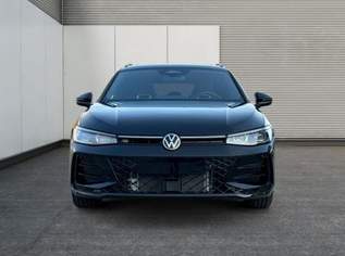 Passat Variant R-Line 4WD+PANO+AHK+HARMAN+NAV..., 54896 €, Auto & Fahrrad-Autos in 6844 Gemeinde Altach