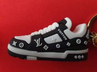 LOUIS VUITTON Sclüsselanhänger