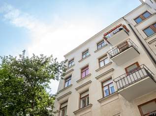 MITTEN IM SIEBTEN | Ost/West ausgerichteter Stil-Altbau mit Balkon | Grünblick | Prachtvolles Jahrhundertwendehaus, 890000 €, Immobilien-Wohnungen in 1070 Neubau