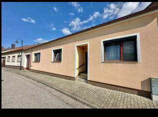 Bauernhaus im Weinviertel sofort zum Einziehen!, 299000 €, Immobilien-Häuser in 2191 Schrick Bauernhaus im Weinviertel sofort zum Einziehen!, 299000 €, Immobilien-Häuser in 2191 Schrick