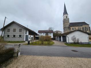 Großes Wohnhaus/Sacherl mit Garagen, 279000 €, Immobilien-Häuser in 5120 Haigermoos Großes Wohnhaus/Sacherl mit Garagen, 279000 €, Immobilien-Häuser in 5120 Haigermoos