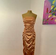 Zauberhaftes Ballkleid/Abendkleid - mit Schnürung am Rücken, 160 €, Kleidung & Schmuck-Damenkleidung in 1220 Donaustadt