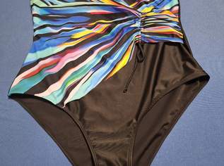 Badeanzug neu gr.xL klein geschnitten, 15 €, Kleidung & Schmuck-Damenkleidung in 8120 Peggau