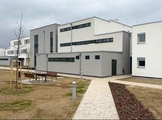 Top 13: 3-Zimmerwohnung im 1. OG mit Balkon, 837 €, Immobilien-Wohnungen in 2620 Gemeinde Neunkirchen