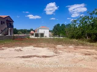 ISTRien – Baugrundstück 904 m² mit Baugenehmigung & fertigem Hausprojekt | Poreč 10 km ISTRien – Baugrundstück 904 m² mit Baugenehmigung & fertigem Hausprojekt | Poreč 10 km