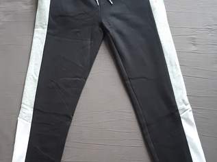 Stylishe Jogginghose Trainingshose Sweathose Pier One schwarz grau weiß Größe L NEU + Etikett + Originalverpackung, 29 €, Kleidung & Schmuck-Herrenkleidung in 1220 Donaustadt