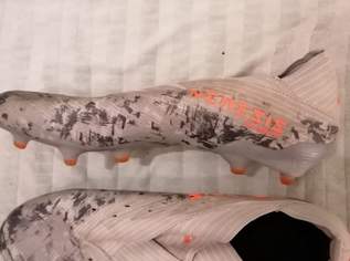 Adidas/Nike Fußballschuhe, Größe 42/43 gebraucht. Adidas/Nike Fußballschuhe, Größe 42/43 gebraucht.
