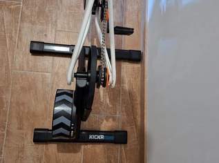 Zwift Ride + Wahoo KICKR CORE 2 Top Zustand Zwift Ride + Wahoo KICKR CORE 2 Top Zustand