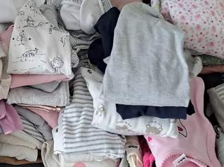 Babykleidung (Mädchen / Unisex) in den Größen 50 und 56 günstig abzugeben!, 99 €, Kindersachen-Kindermode in 1220 Donaustadt