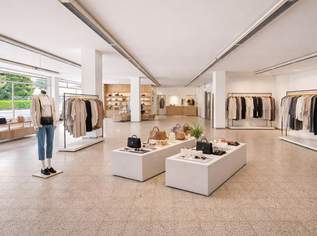 Attraktives Geschäftslokal in Klagenfurt – 417 m² Verkaufsfläche in Top-Frequenzlage mit Schaufenster & Parkplätzen, 4728.99 €, Immobilien-Gewerbeobjekte in 9020 Attraktives Geschäftslokal in Klagenfurt – 417 m² Verkaufsfläche in Top-Frequenzlage mit Schaufenster & Parkplätzen, 4728.99 €, Immobilien-Gewerbeobjekte in 9020