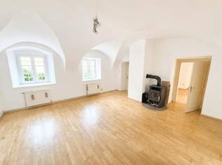 Schlossromantik: Altbauwohnung mit Garten und Terrasse, 790 €, Immobilien-Wohnungen in 8051 