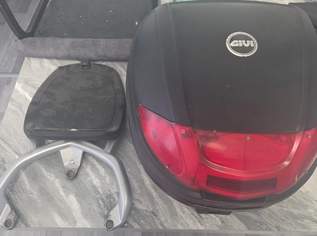 GIVI Topcase mit Gepäckträger für Peugeot Kisbee 50, 60 €, Auto & Fahrrad-Teile & Zubehör in 1220 Donaustadt