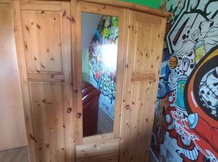 Kleiderschrank, 70 €, Haus, Bau, Garten-Möbel & Sanitär in 7544 Punitz Kleiderschrank, 70 €, Haus, Bau, Garten-Möbel & Sanitär in 7544 Punitz
