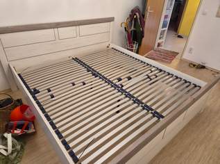 Schlafzimmerbett