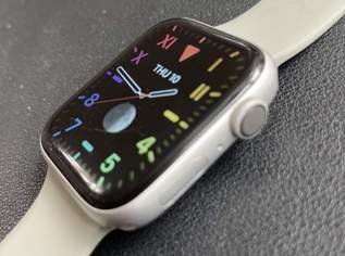 Apple Watch, 90 €, Kleidung & Schmuck-Accessoires, Uhren, Schmuck in 1230 Liesing