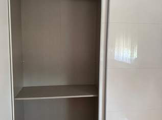 Schwebetürenschrank 