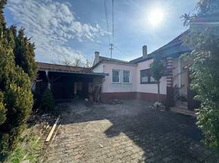Charmantes Wohnhaus mit Entwicklungspotenzial auf einem kleinen Grundstück in Badersdorf Charmantes Wohnhaus mit Entwicklungspotenzial auf einem kleinen Grundstück in Badersdorf
