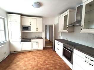 Landhaus zur Miete mit großem Garten und Nebengebäuden, 1950 €, Immobilien-Häuser in 3140 Wasserburg
