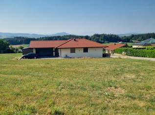 Top Lage: sonniges Baugrundstück mit Weit und Gebirgsblick OÖ!, 0 €, Immobilien-Grund und Boden in 5165 Berndorf bei Salzburg