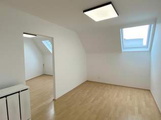 Frisch sanierte DG-Wohnung nahe AKH/U6, 950 €, Immobilien-Wohnungen in 1180 Währing