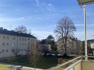 Wohnen, wo die Ruhe wohnt – 3-Zimmer-Idylle mit Balkon im Grünen nachgefragten aufstrebenden Vöcklabruck, 732.67 €, Immobilien-Wohnungen in 4840 Vöcklabruck