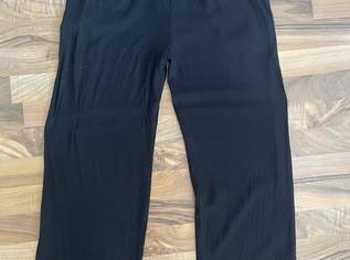 Schwarze Stoffhose Schwarze Stoffhose