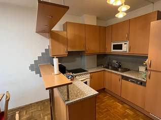 Gepflegte 2,5 Zimmer-Wohnung mit großer Terrasse, 878.61 €, Immobilien-Wohnungen in 8020 