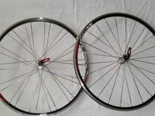 RENNRAD FELGEN + NABE + SCHNELLVERSCHLUSS 28 Zoll, 149 €, Auto & Fahrrad-Teile & Zubehör in 7201 Neudörfl