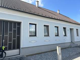 Weinviertler Haus mit großen Grundstück, 275000 €, Immobilien-Häuser in 2133 Hagendorf Weinviertler Haus mit großen Grundstück, 275000 €, Immobilien-Häuser in 2133 Hagendorf