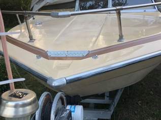 Elektroboot mit Doppelachser Hafentrailer, 1800 €, Auto & Fahrrad-Boote in 2320 Schwechat Elektroboot mit Doppelachser Hafentrailer, 1800 €, Auto & Fahrrad-Boote in 2320 Schwechat