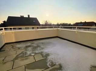 Viel Licht - Zwei Zimmer - Große Terrasse! Ideale Kleinwohnung mit dem extra WOW! Klimaaktiv Bronze! Ruhige Seitengasse + Luftwärmepumpe und Solaranlage + Perfekte Raumaufteilung + Garage!, 263099 €, Immobilien-Wohnungen in 1220 Donaustadt