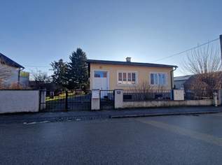 TOP-LAGE: BUNGALOW IDEAL FÜR 2-3 PERSONEN MIT HERRLICHEM GARTEN SAMT ALTBAUMBESTAND IN BESTER ZENTRUMSNAHER WOHNLAGE, 299000 €, Immobilien-Häuser in 3462 Absdorf