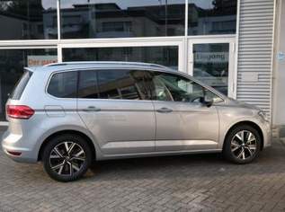 Touran 1.5 TSI DSG Edition 7-Sitze Navi Kamer..., 41900 €, Auto & Fahrrad-Autos in 6844 Gemeinde Altach