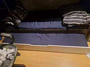 Bett, 20 €, Marktplatz-Sammlungen & Haushaltsauflösungen in 1100 Favoriten