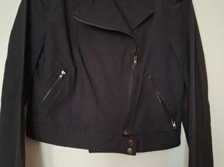 Jacke schwarz Gr. S, 7 €, Kleidung & Schmuck-Damenkleidung in 1160 Ottakring Jacke schwarz Gr. S, 7 €, Kleidung & Schmuck-Damenkleidung in 1160 Ottakring